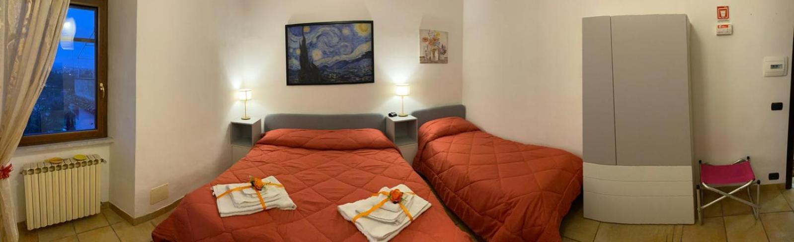 Bed and Breakfast La Finestra Di Umberto Vicino Al Centro Con Parcheggio Privato Viterbo Exterior foto